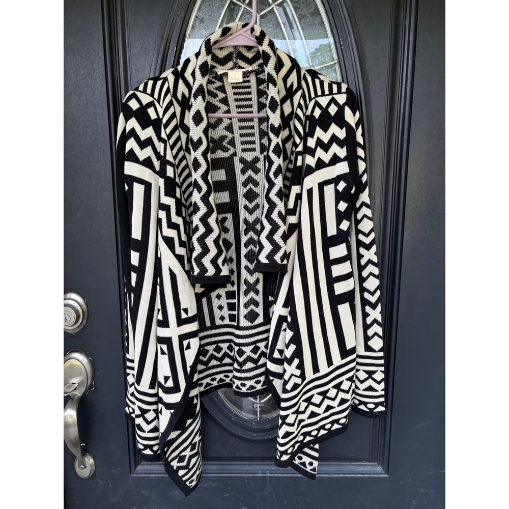 Staring at Stars Geometric Tribal Open Front Waterfall Cardigan Black Cream S